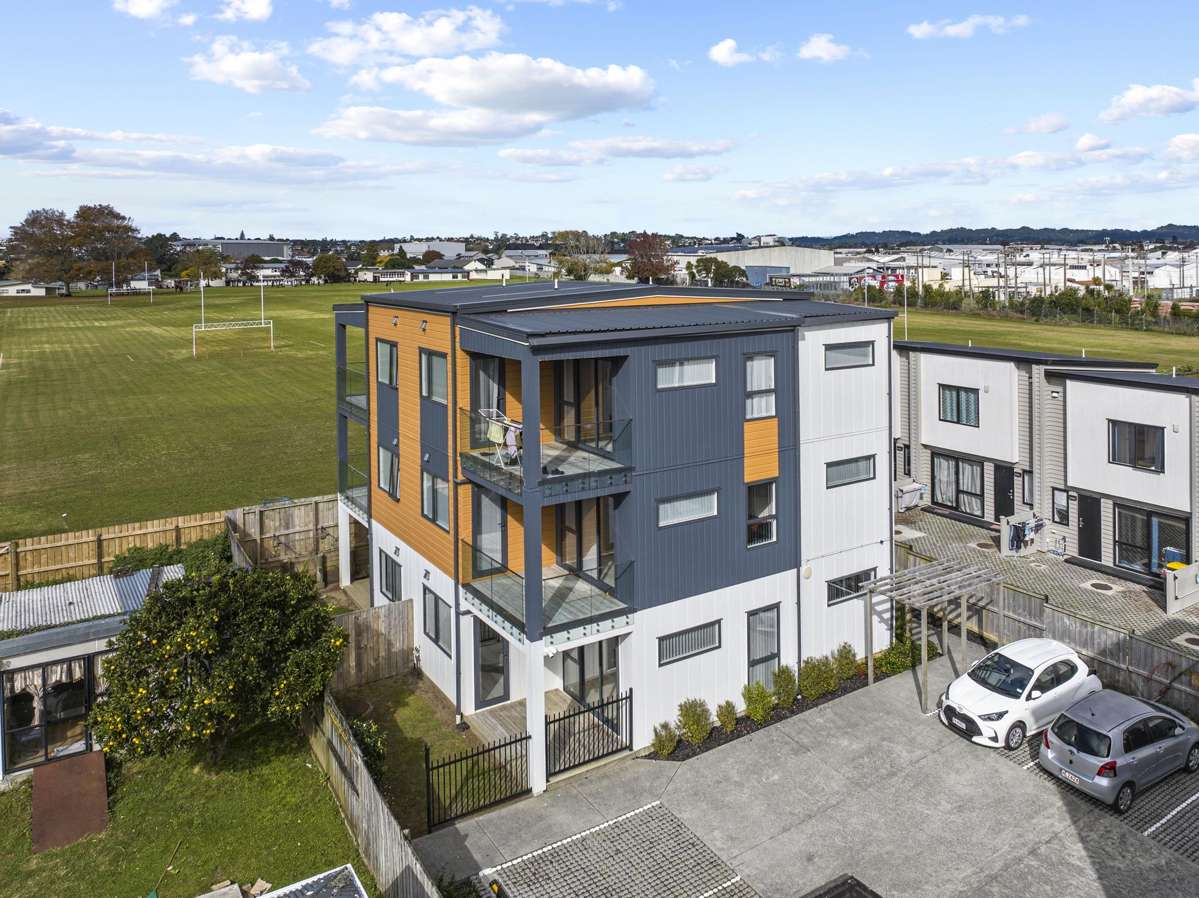 60 Smythe Road_1