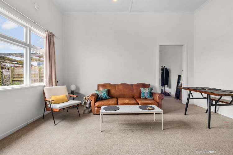 9 Te Wharepouri Street Berhampore_11