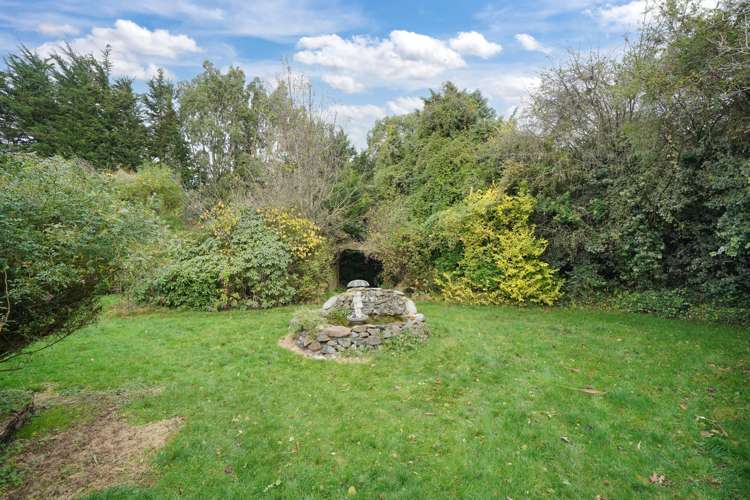 215 Rakahouka Grove Bush Road Winton Surrounds_34