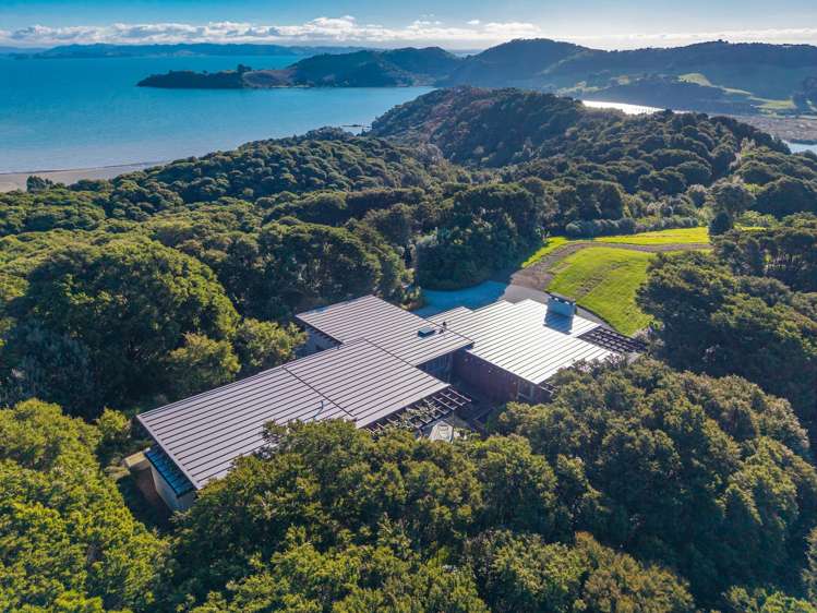 8 and 24 Te Matuku Point Lane Waiheke Island_33