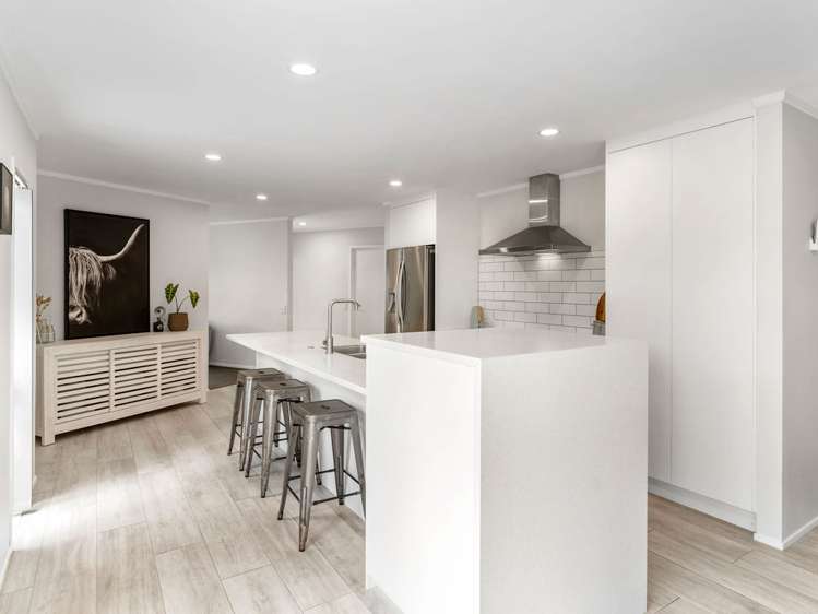 60 Intrepid Crescent Beachlands_10