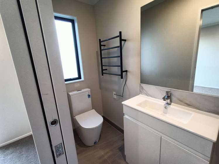 10f Roberts Road Te Atatu South_8