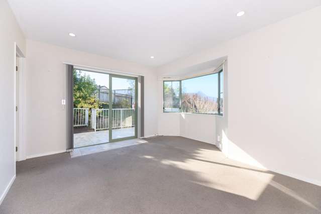 1 Highgrove Lane Totara Vale_4