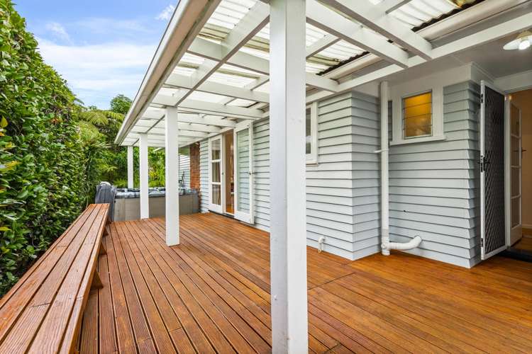 85 Tiroroa Avenue Te Atatu South_17