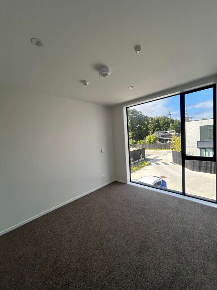 4/16 Treasure Lane Te Atatu South_5