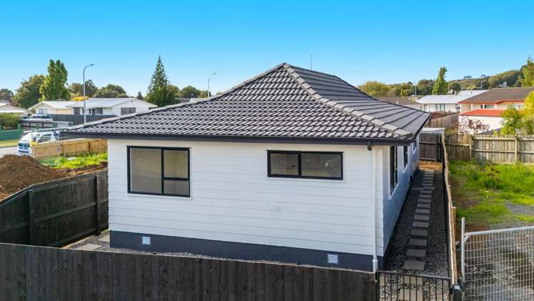 64 Redcrest Avenue Red Hill_8