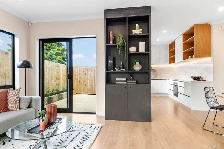 3/110 Royal Road Massey_3