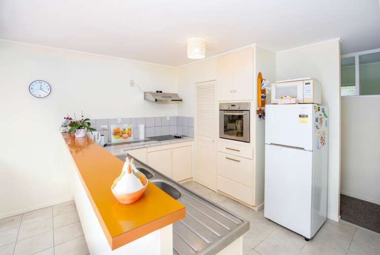 8 Cherry Crescent Pukekohe_2