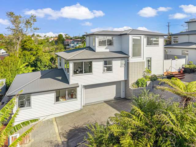 Family Home with Sea Views in Rangi Zone