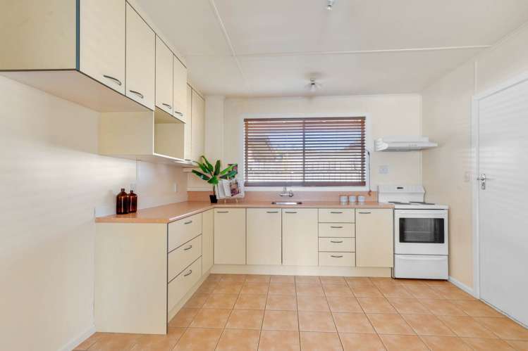 2/9 Argyle Avenue Pahurehure_2