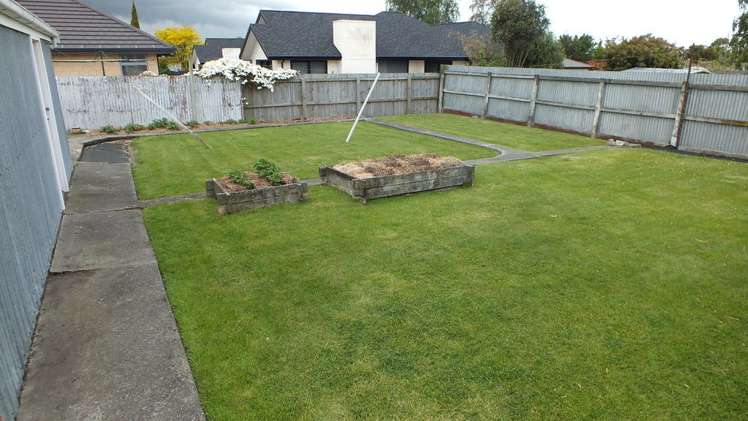 46 Reid Crescent Allenton_11