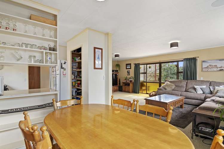 61 Eighty Eight Valley Road Wakefield_6