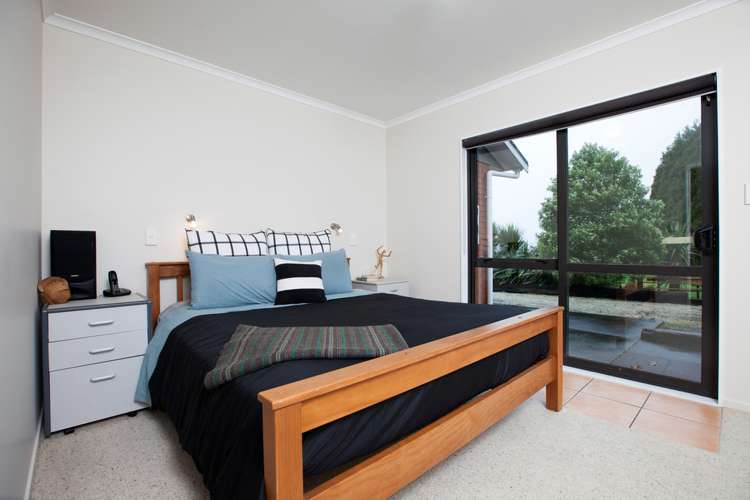 1825 Egmont Road Kaimiro_23