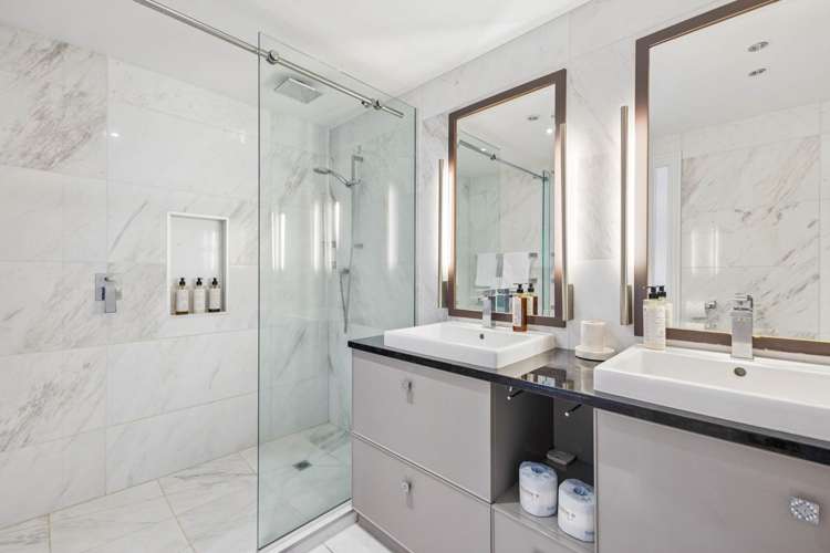 2703/8 Albert Street City Centre_21