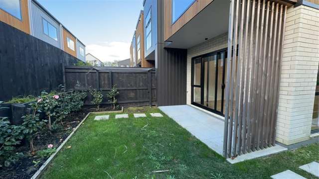 7/89 Beach Road Te Atatu Peninsula_2