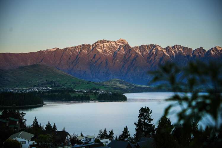 6 Aspen Grove Fernhill/Sunshine Bay_9