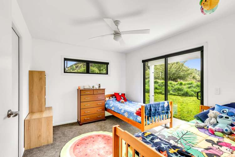 87 Pigeon Valley Road Wakefield_23