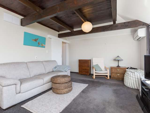 144 Akaroa Drive Maupuia_1