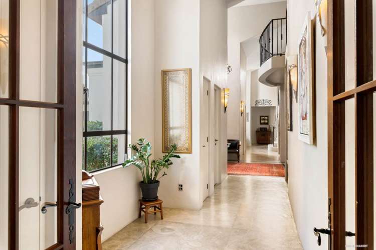 566 Whitford Road Whitford_27