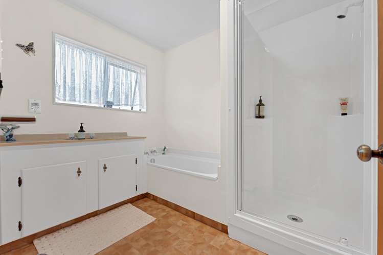 2/10 Duke Street Papakura_10