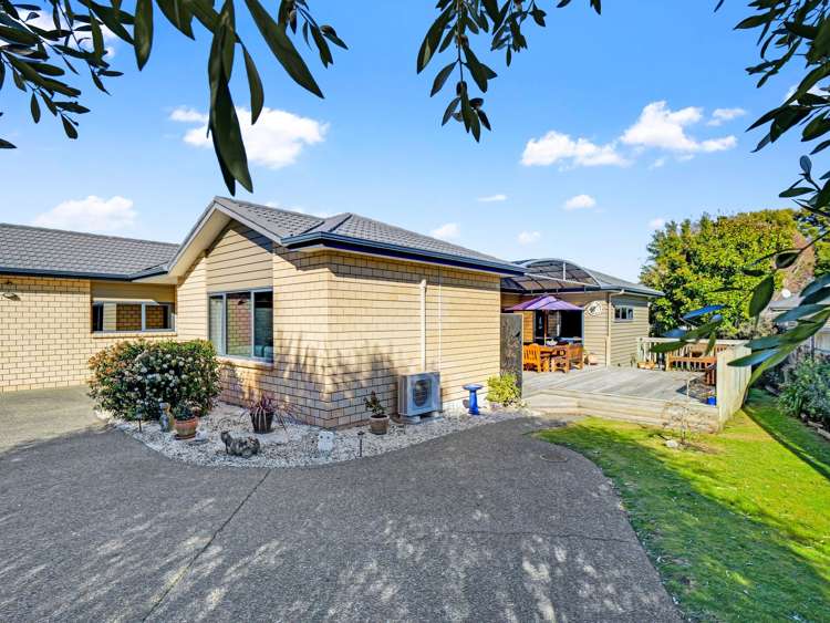 23 Lithgow Drive Otamatea_25