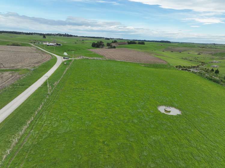 75 + 100 Crighton Road Waimahaka_5