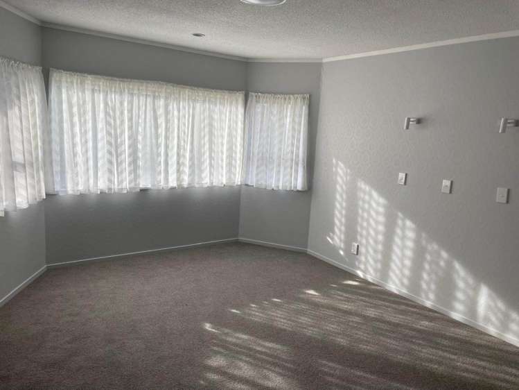 A/7 Aylmer Court Eastern Beach_8