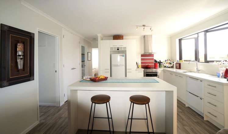 12 Ocean View Rise Ruakaka_2