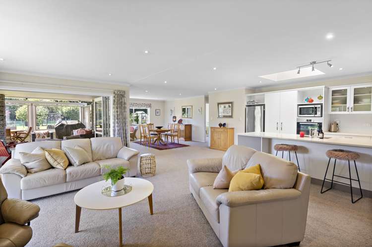 8 Camellia Lane Carterton_5