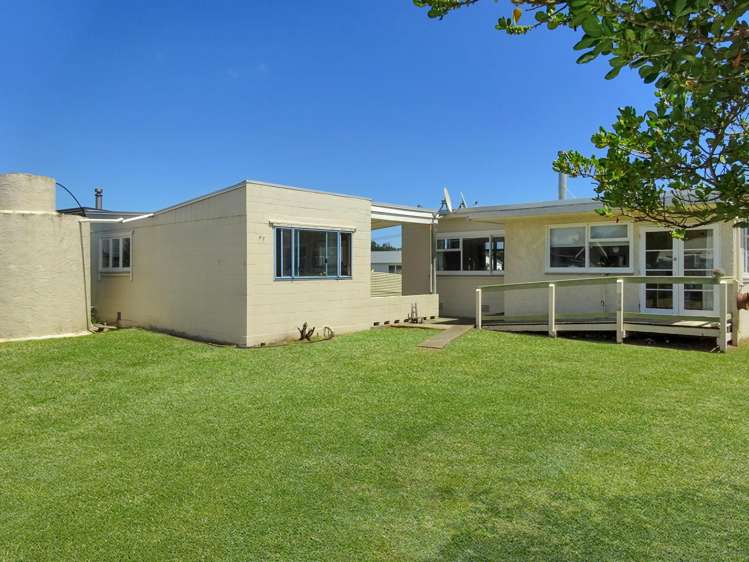 23 Ruanui Street Himatangi Beach_22