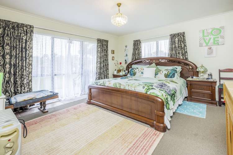 16 Trossach Place Wattle Downs_13