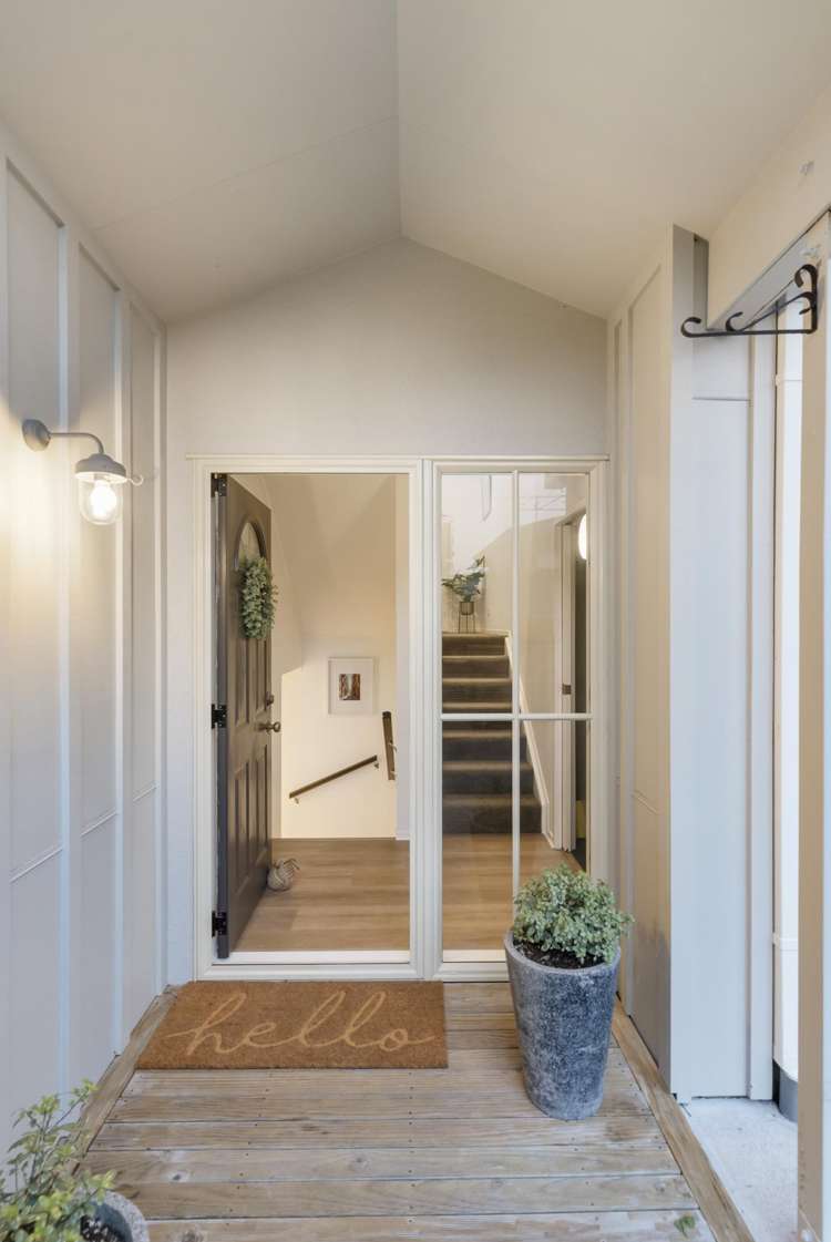 2/96 Beach Road Castor Bay_12