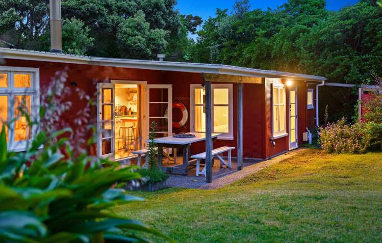 42 Field Way Waikanae Beach_22