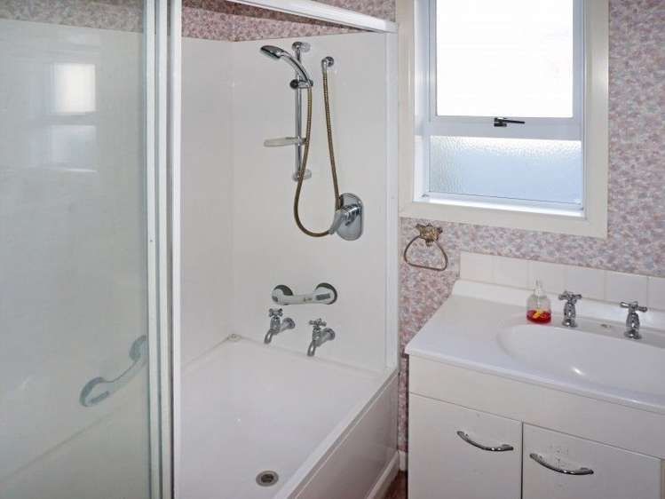 91 Fox Street Avenal_8