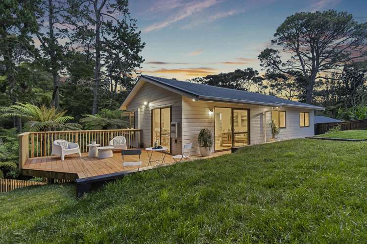 2/46 Gladys Avenue_0