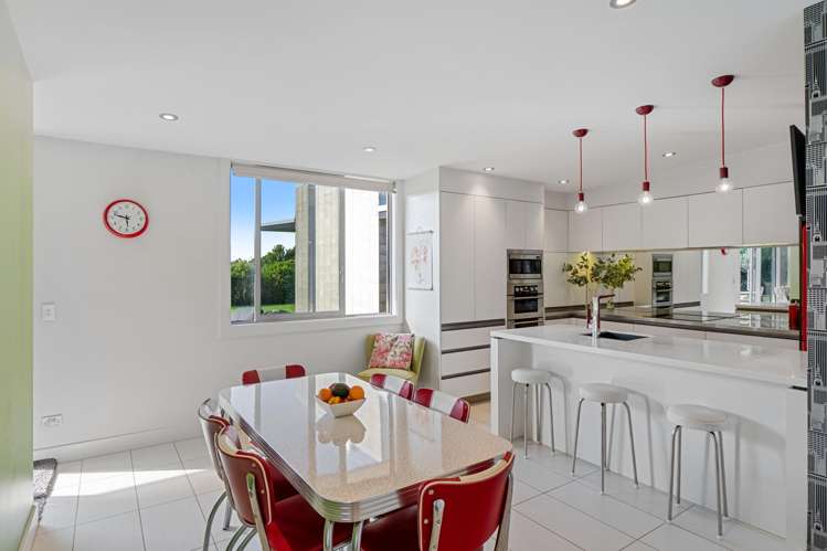 23-25 Black Road Otatara_35