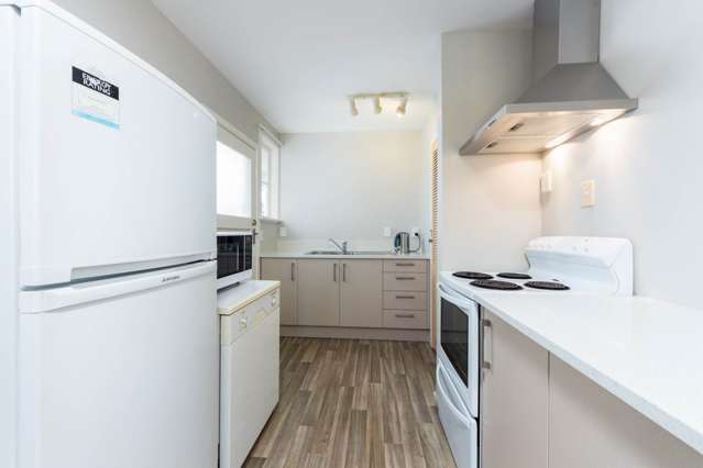 8 Westall Road New Lynn_1