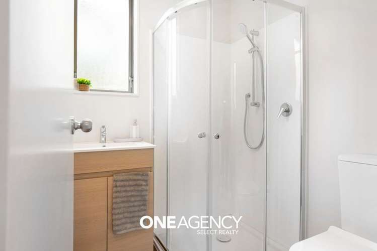54 Cardiff Crescent Cannons Creek_14