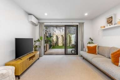 15/18 Hewlett Road_2