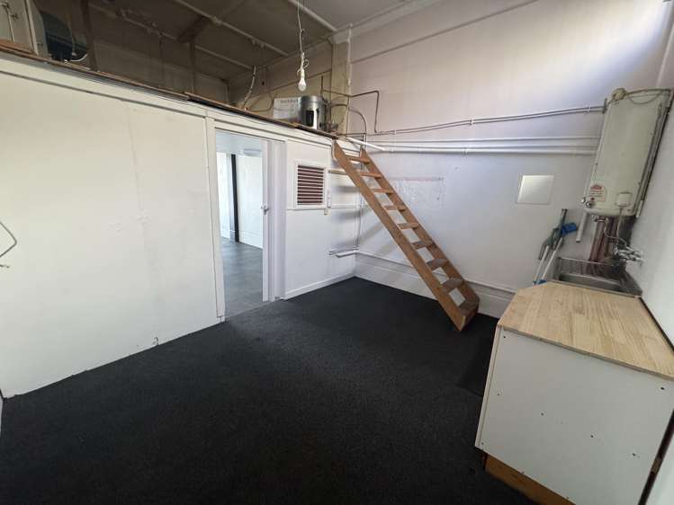 Shop 1/400 - 404 Heretaunga Street West Hastings_8