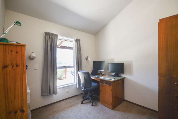 17 Settlers Hill Akaroa_14