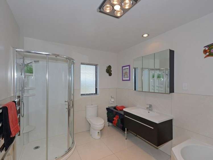 124 Kirton Drive Riverstone Terraces_14