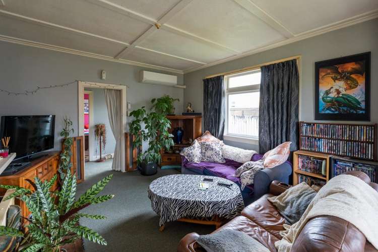 10 Sir William Hale Crescent_5