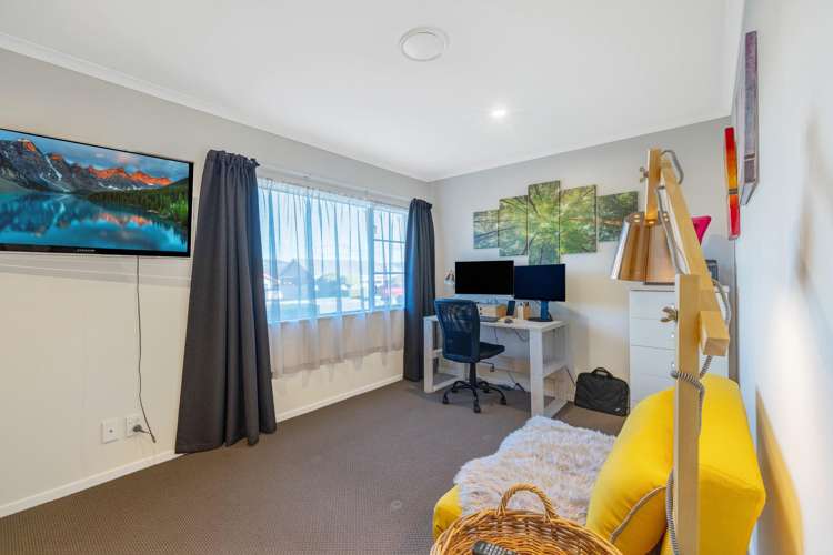 8 Ormrod Grove Riverstone Terraces_10