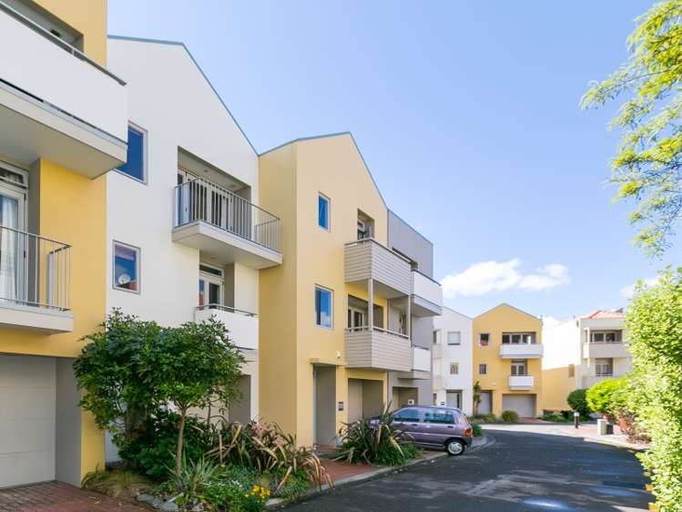 49/305 Evans Bay Parade Hataitai_3