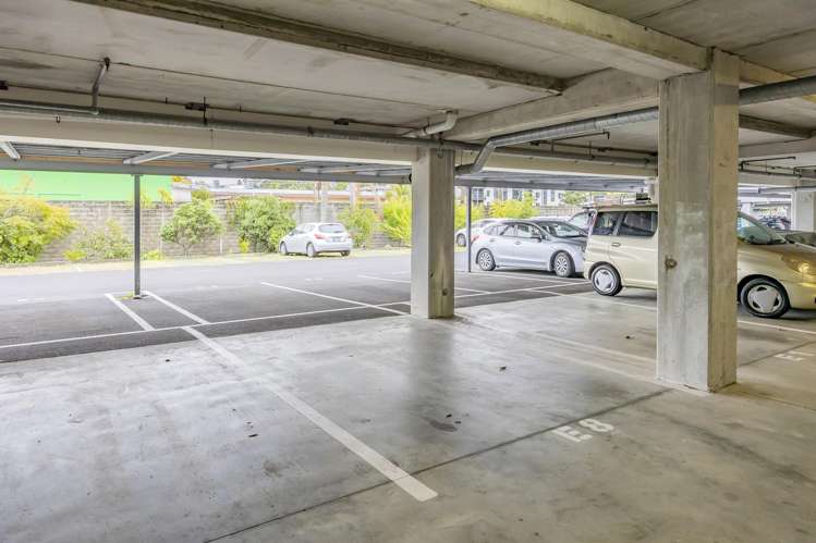 E8/30 Bute Road Browns Bay_16