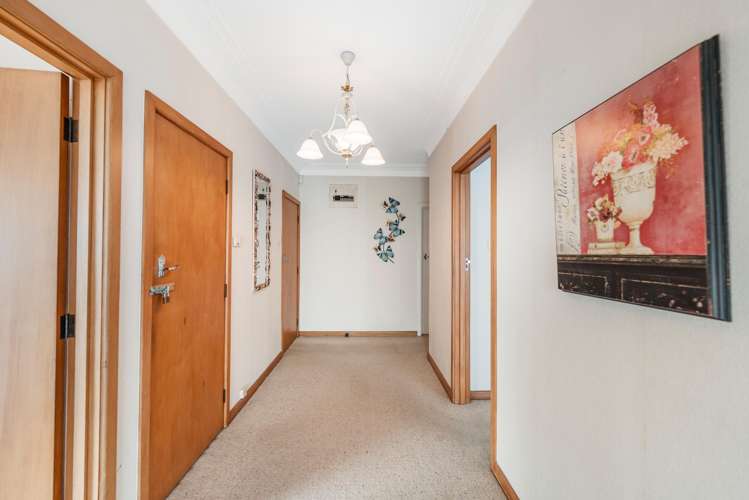 221 Te Atatu Road Te Atatu South_18