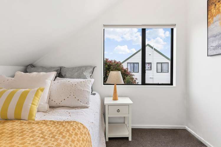 26 Barneys Farm Road Clendon Park_15