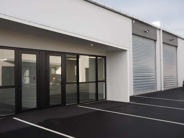 203sqm warehouse/office