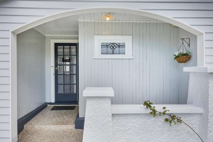 18 Burns Avenue Takaro_5